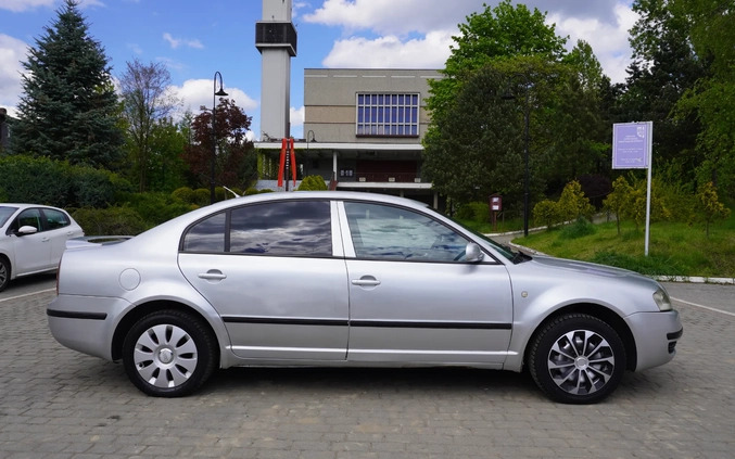 Skoda Superb cena 4999 przebieg: 256000, rok produkcji 2005 z Katowice małe 562